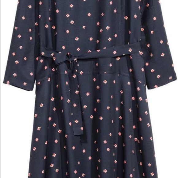 H&M | Lyocell Blend Belted Midi Dress Navy Floral - Picture 8 of 8